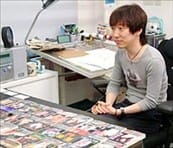 脚でけなして、手で褒めて 八神ひろき08